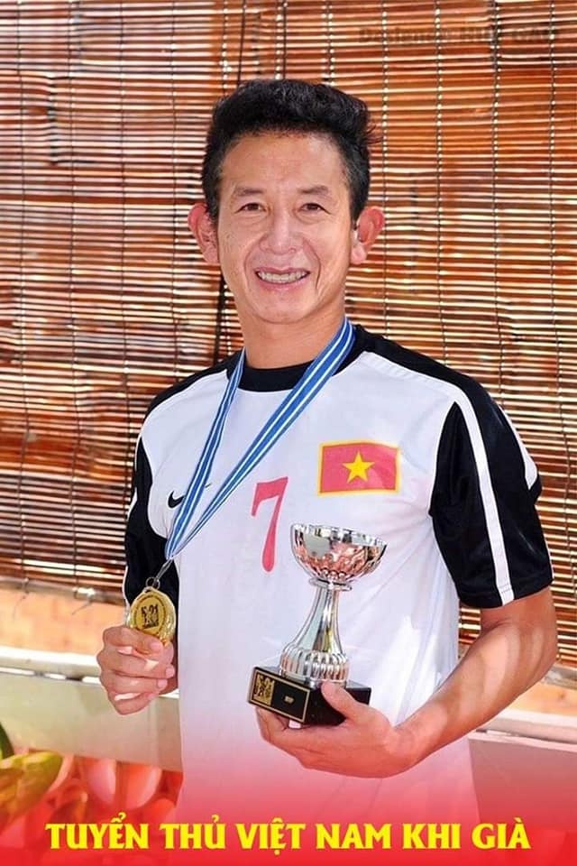 Hài hước loạt ảnh chế các tuyển thủ Việt Nam khi... về già trên sân cỏ của cư dân mạng hai huoc loat anh che cac tuyen thu viet nam khi ve gia tren san co cua cu dan mang