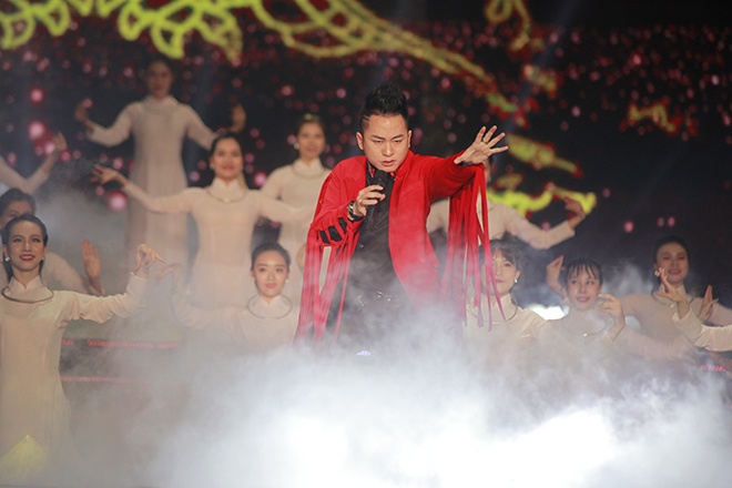 countdown 2019 dung quen bua tiec day mau sac mang ten vu khuc anh sang