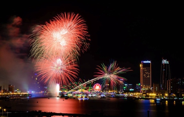 chao nam moi 2019 da mat voi nhung diem ban phao hoa hoanh trang nhat chau a