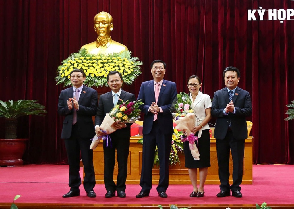 Ông Cao Tường Huy chính thức nhận nhiệm vụ Phó Chủ tịch Tỉnh Quảng Ninh ong cao tuong huy chinh thuc nhan nhiem vu pho chu tich tinh quang ninh