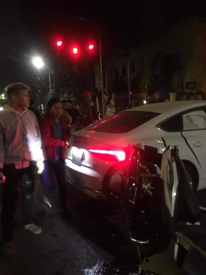 vu xe may tong audi khien thieu nu mat mang trieu tap 4 quai xe