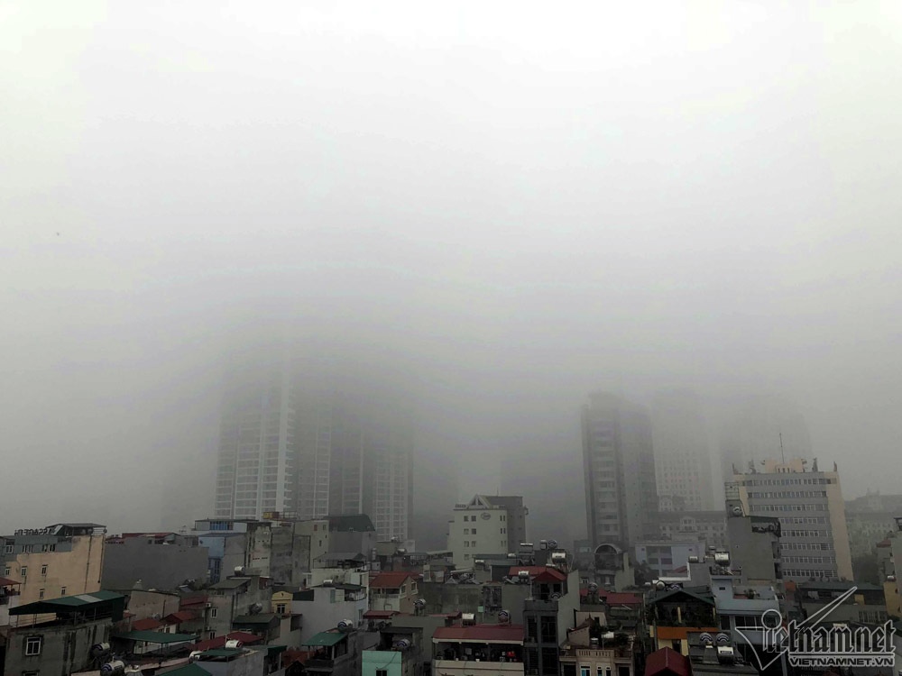 Hà Nội đặc quánh sương mù, cao ốc mất hút ha noi dac quanh suong mu cao oc mat hut