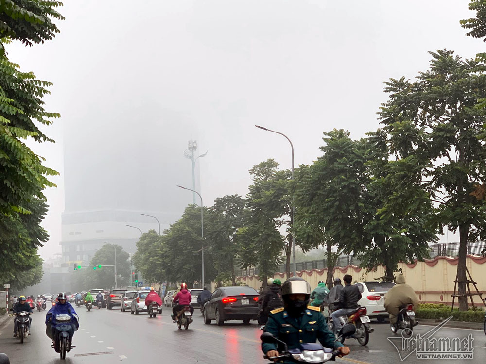 Hà Nội đặc quánh sương mù, cao ốc mất hút ha noi dac quanh suong mu cao oc mat hut