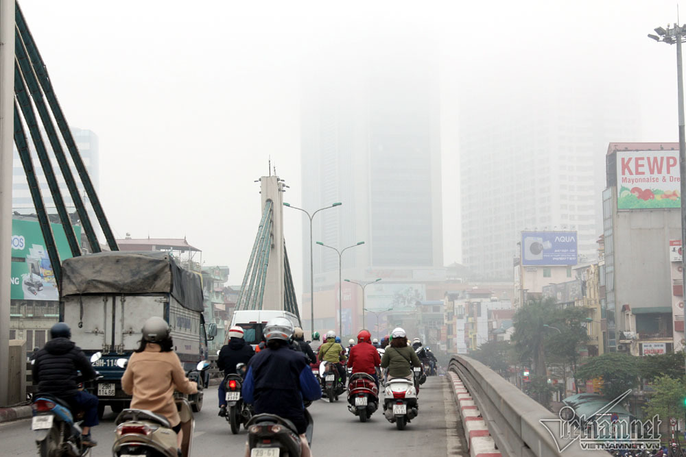 Hà Nội đặc quánh sương mù, cao ốc mất hút ha noi dac quanh suong mu cao oc mat hut