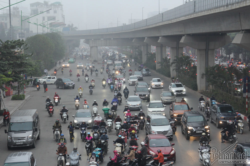 Hà Nội đặc quánh sương mù, cao ốc mất hút ha noi dac quanh suong mu cao oc mat hut