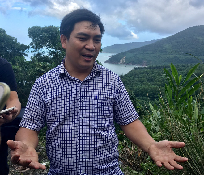 vu xe roi xuong vuc deo hai van bac si lao xuong cuu nguoi den ngat xiu