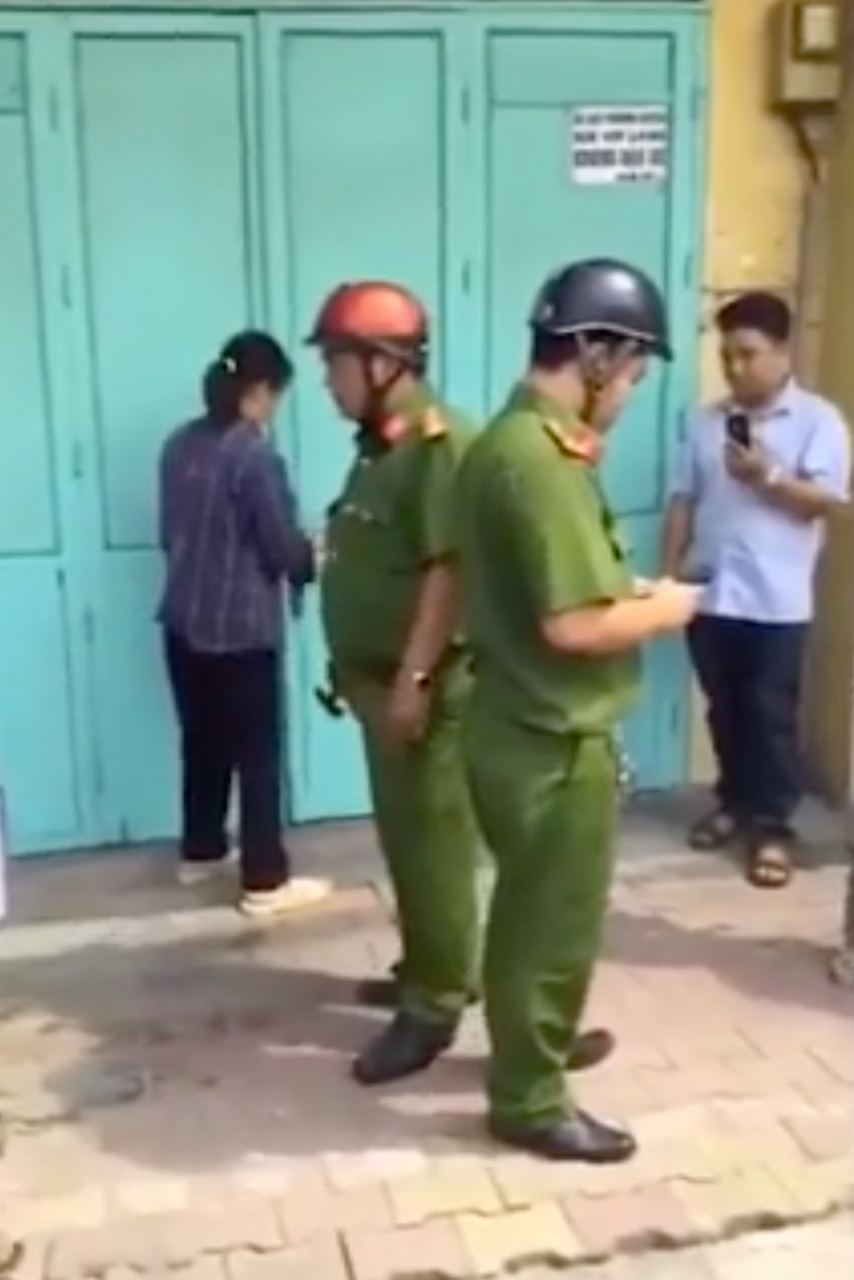 he lo nguyen nhan vu cu ba dung bua dap nat xe mercedes giua sai gon