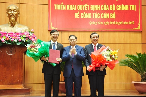 bo chinh tri chuan y chuc danh bi thu tinh uy quang nam