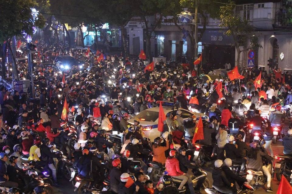 co dong vien vo oa trong chien thang giua troi dong ha noi