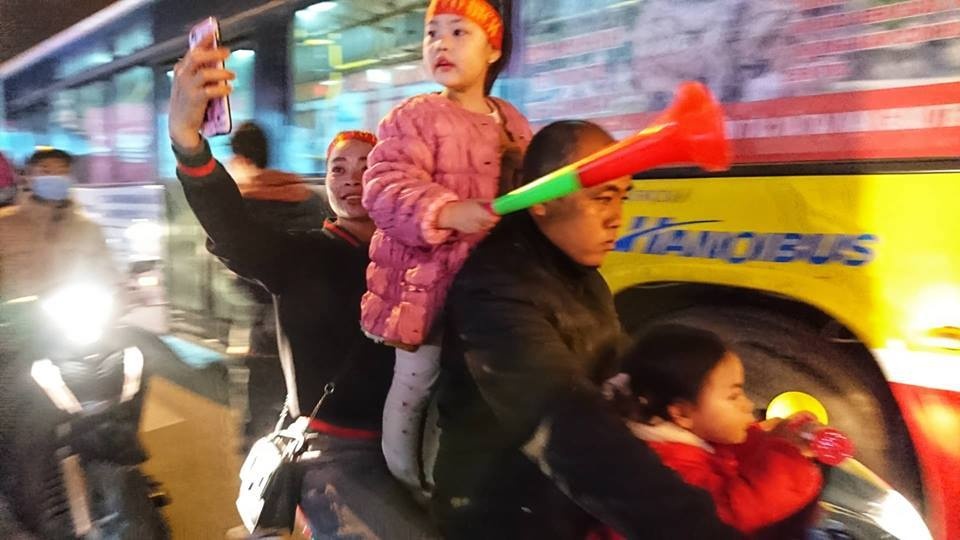co dong vien vo oa trong chien thang giua troi dong ha noi