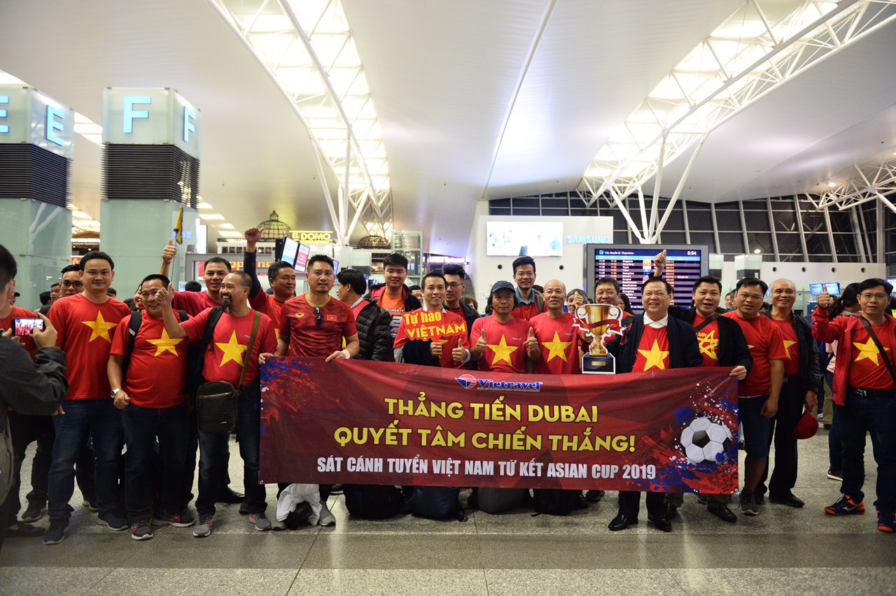 cdv vuot hon 5400 km tiep lua cho chien binh sao vang doi dau voi nhat ban