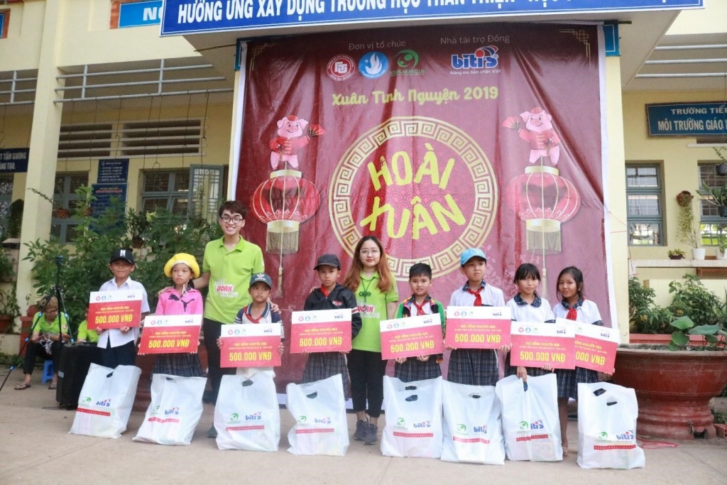 xuan tinh nguyen 2019 mot cai tet nghia tinh