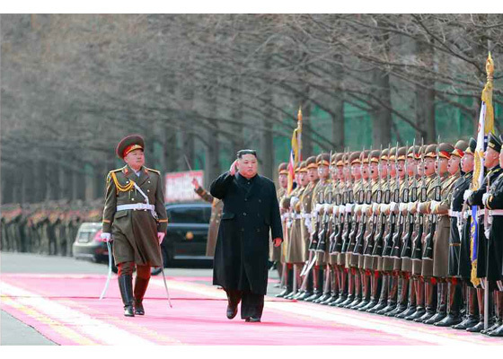 kim jong un lam gi khi ong trump thong bao cuoc gap lan 2