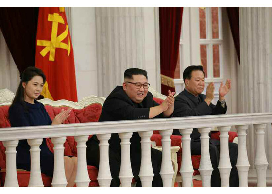kim jong un lam gi khi ong trump thong bao cuoc gap lan 2