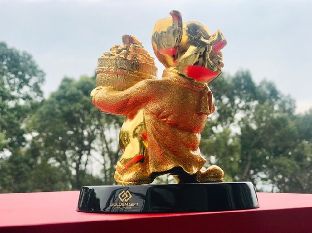 ngay via than tai co nhat thiet phai mua vang