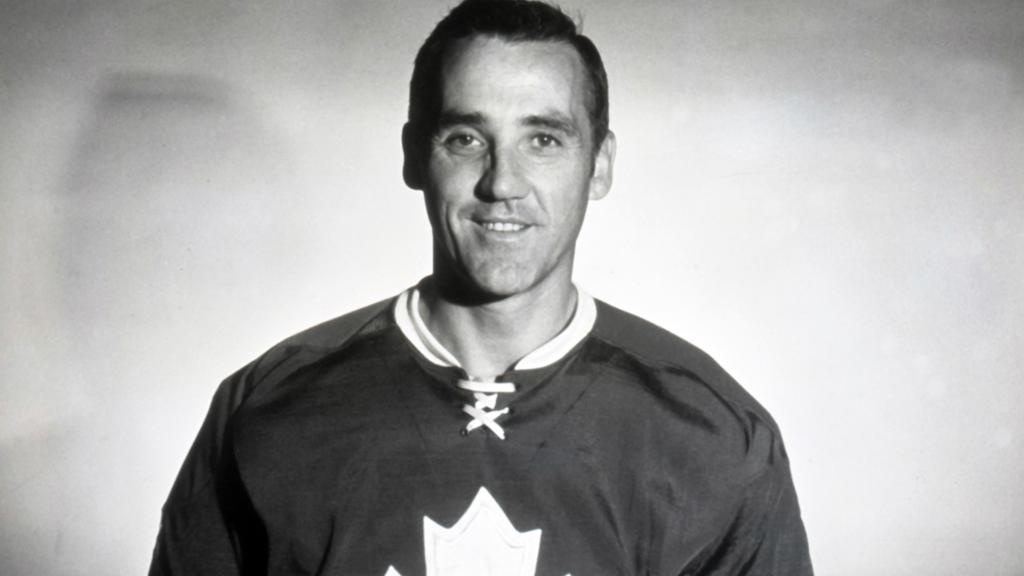 jacques plante thu mon vi dai co nhung cai tien hang dau cho mon hockey tren bang