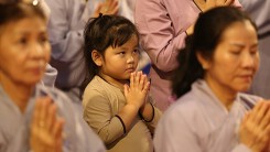 Người Sài Gòn đổ xô đi chùa cúng sao giải hạn đầu năm