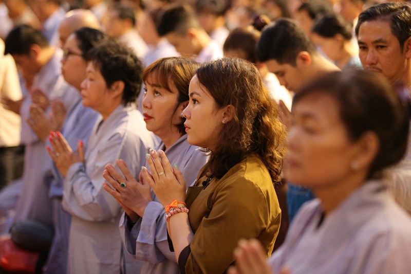 nguoi sai gon do xo di chua cung sao giai han dau nam