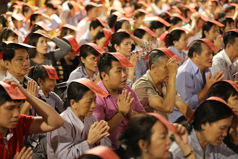 nguoi sai gon do xo di chua cung sao giai han dau nam