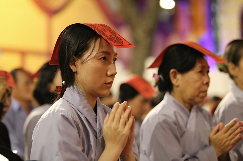 nguoi sai gon do xo di chua cung sao giai han dau nam