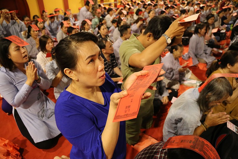 nguoi sai gon do xo di chua cung sao giai han dau nam