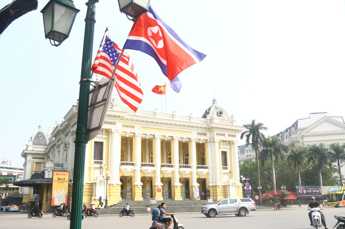 co my trieu tien tung bay phap phoi giua thu do ha noi