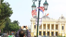 Cờ Mỹ - Triều Tiên tung bay phấp phới giữa thủ đô Hà Nội