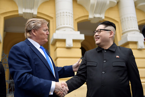 trump kim gia nao dong trung tam ha noi bi tong khoi khach san