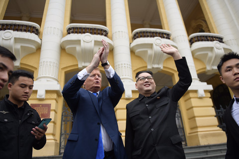 trump kim gia nao dong trung tam ha noi bi tong khoi khach san