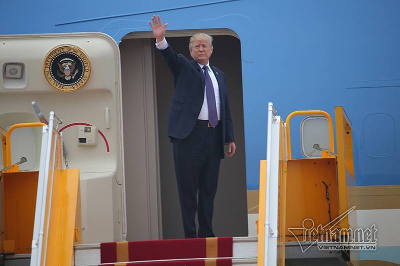 tong thong donald trump toi ha noi vao toi mai