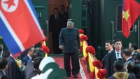 he lo nguoi dung phia sau cac chuyen tau vuot bien gioi cua chu tich kim jong un
