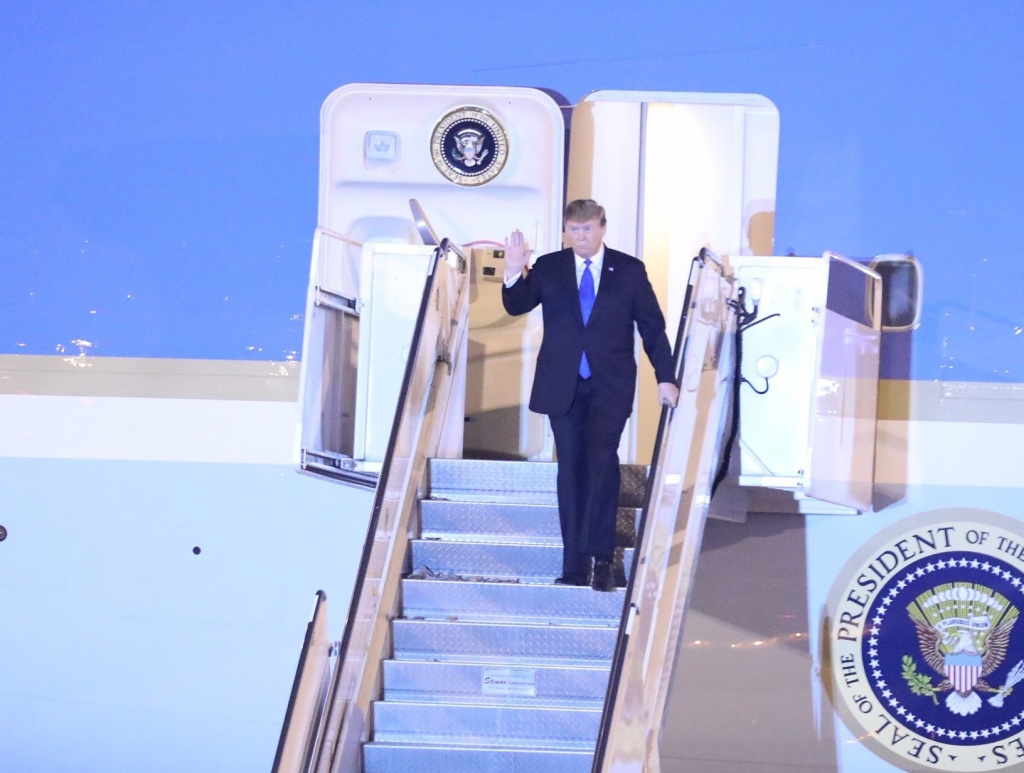 tong thong donald trump da den ha noi du hoi nghi thuong dinh my trieu