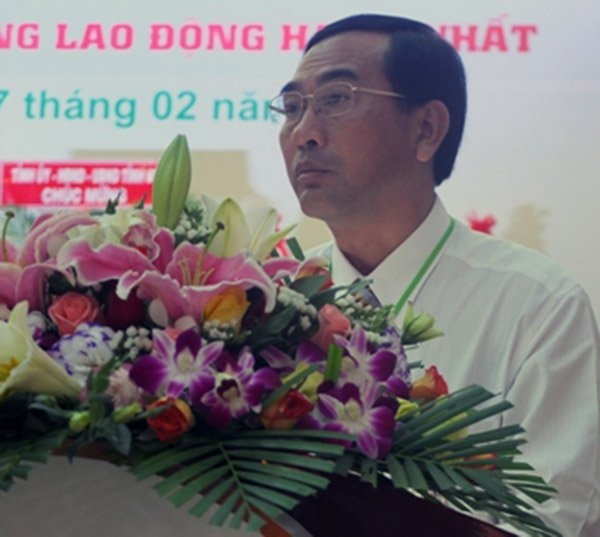 ky luat pho chu tich tp ky quyet dinh boi thuongcho vo