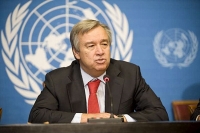 dan afghanistan do xo mua hang qua mang de tranh bi danh bom