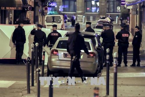 vu tan cong bang dao tai paris canh sat bat giu ban cua thu pham