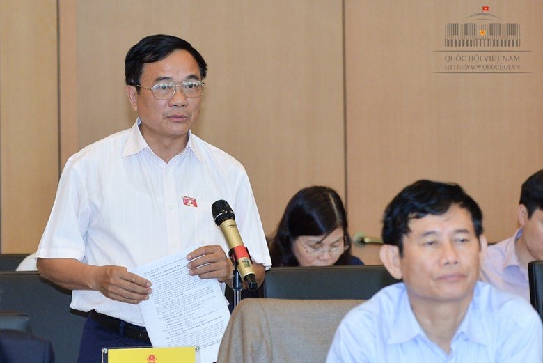 xe xin lanh dao thanh hoa di duoc tinh ban lao tang