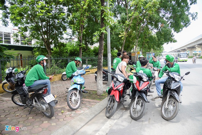 thu nhap giam tai xe grab nguoi bo viec nguoi ve taxi truyen thong