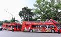 Hành khách trải nghiệm tuyến buýt mui trần đầu tiên ở Hà Nội