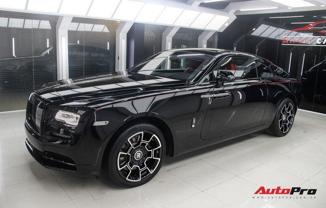 gara sieu xe toan rolls royce bentley ferrari cua dai gia goc thanh hoa