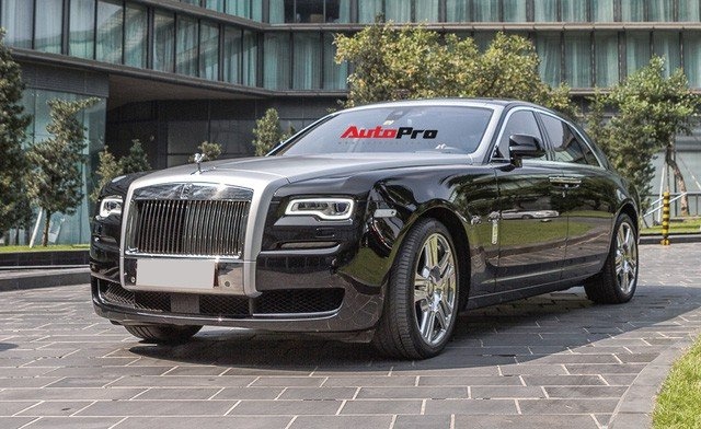 gara sieu xe toan rolls royce bentley ferrari cua dai gia goc thanh hoa