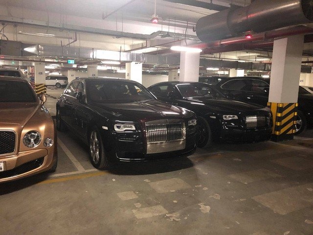 gara sieu xe toan rolls royce bentley ferrari cua dai gia goc thanh hoa