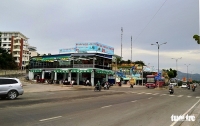 tuoi xe chieu can bo tinh uy bi bo quay doi tien nuoi con