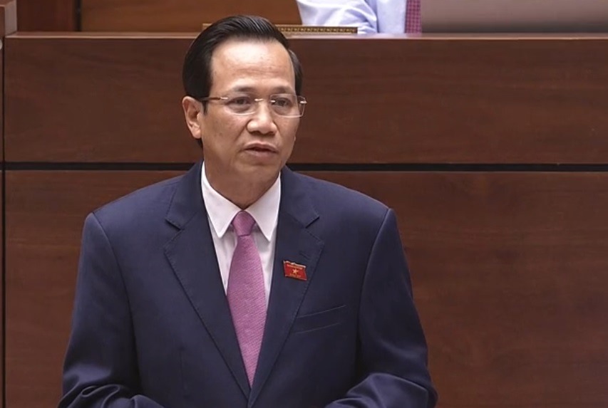 chu tich quoc hoi cham diem phan tra loi chat van cua bo truong dao ngoc dung