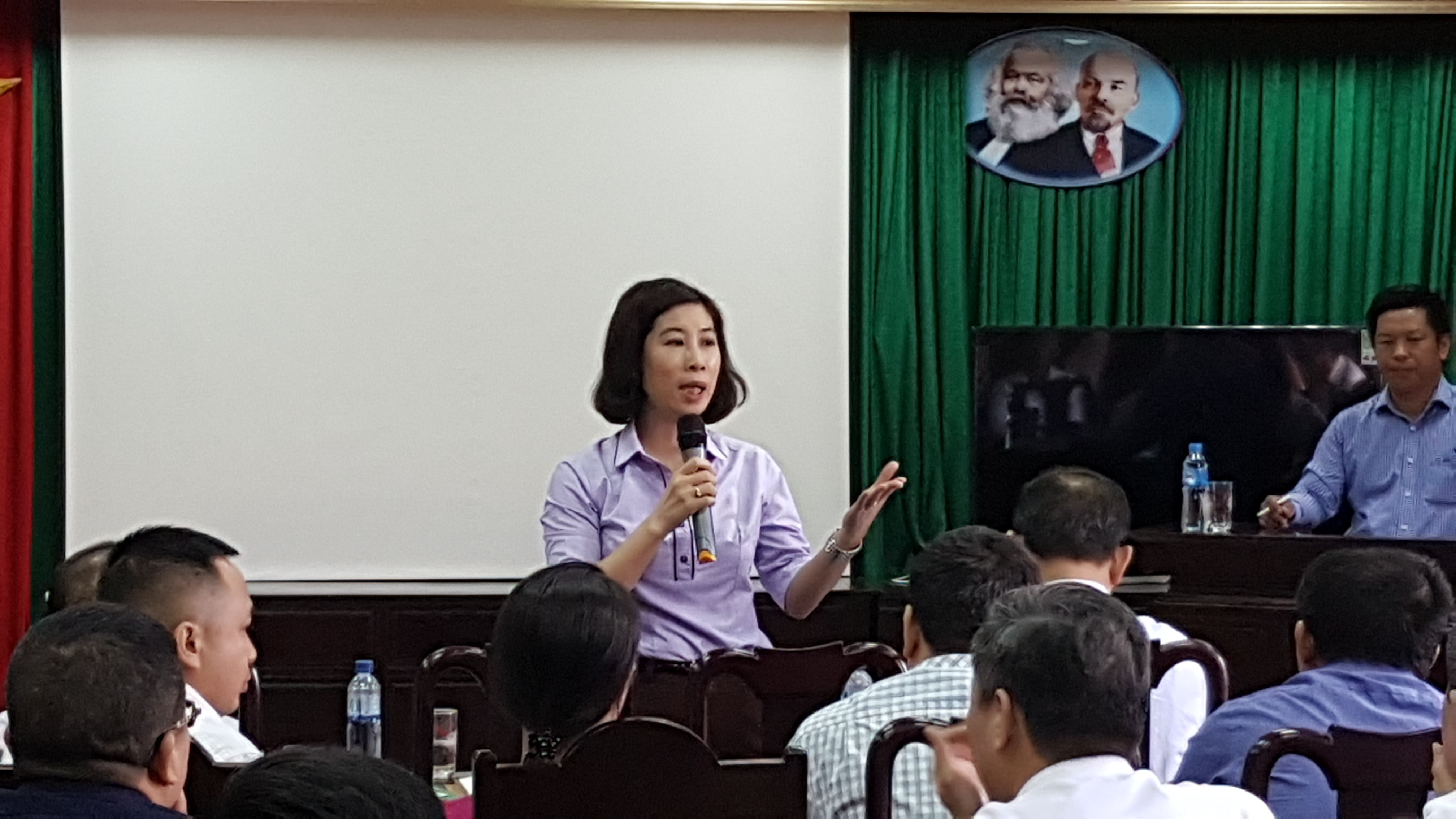 thu phi khong dung lai ai huong