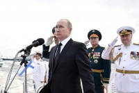 ong tap trao huan chuong huu nghi dau tien cho nguoi ban tot nhat putin