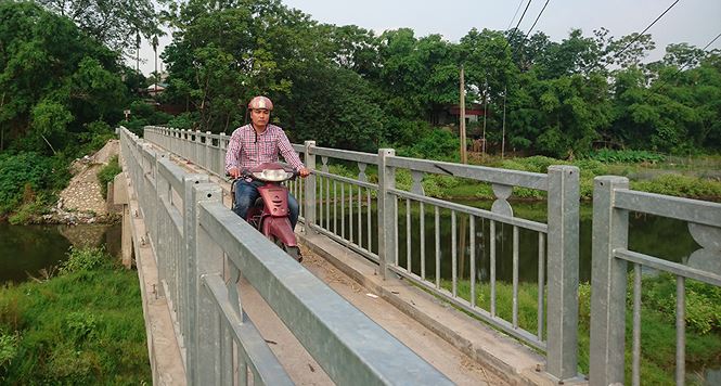 nguoi dan thu do khon kho voi cau be tin hin rong 15m