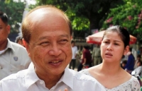 xe cap cuu phi do tuong nha dan dau xe nat bet