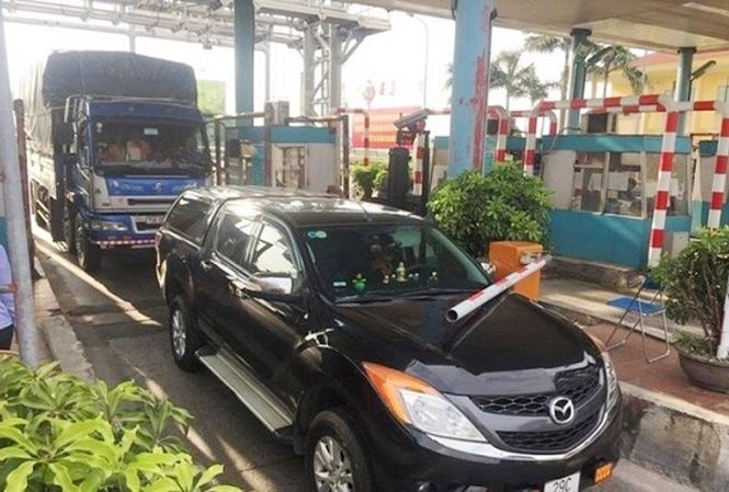 bo gtvt len tieng vu tram bot tan de thu phi oan