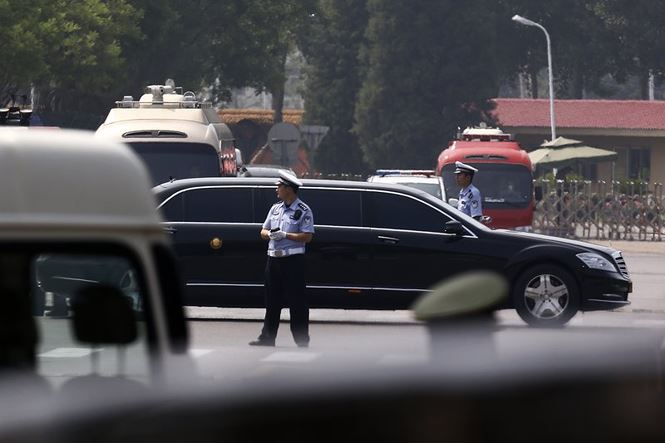 xe hoi nghi cho ong kim jong un xuat hien tai bac kinh