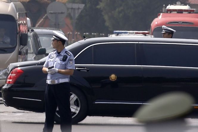 xe hoi nghi cho ong kim jong un xuat hien tai bac kinh